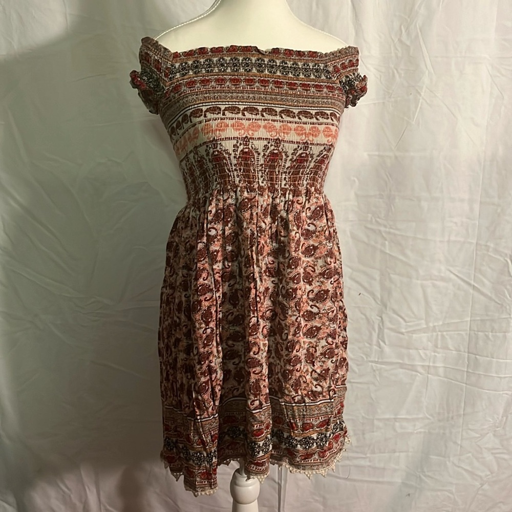 Xhiliration pasily print dress off the shoulder size medium